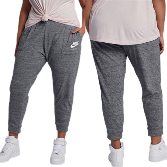 nike vintage capri joggers